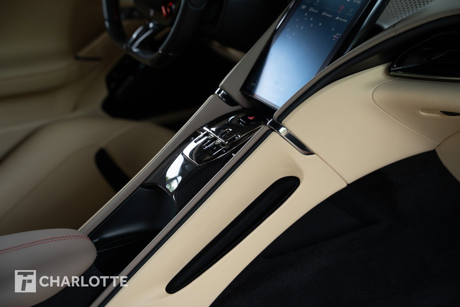 Used 2022 Ferrari Roma RWD image 37