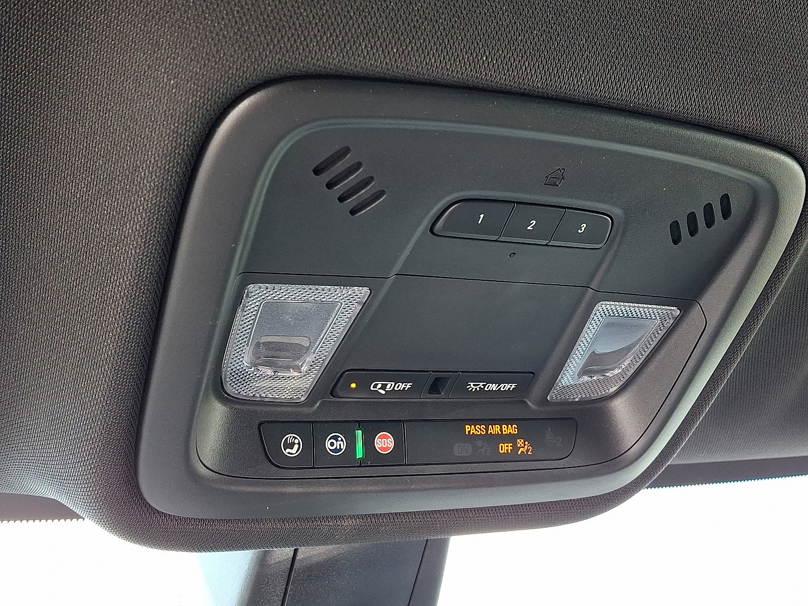 Used 2022 Chevrolet Traverse LT image 28