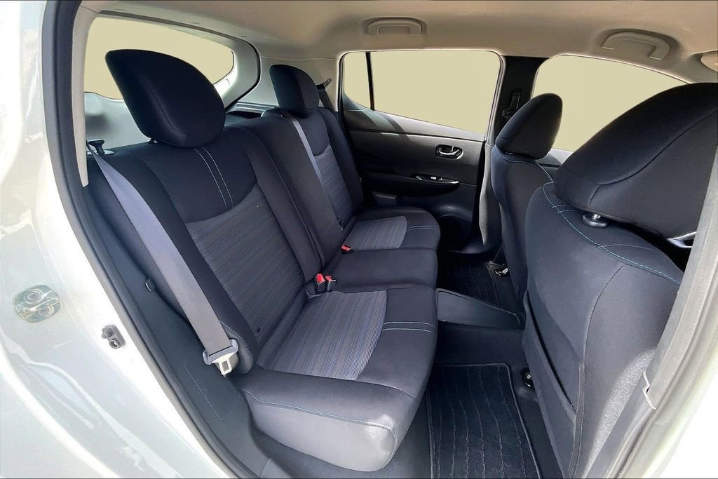 Used 2019 Nissan Leaf SV w/ SV Technology Package image 27
