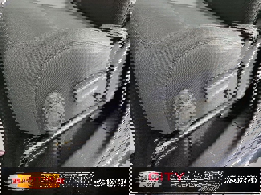 Used 2023 Jeep Wrangler Sahara image 13