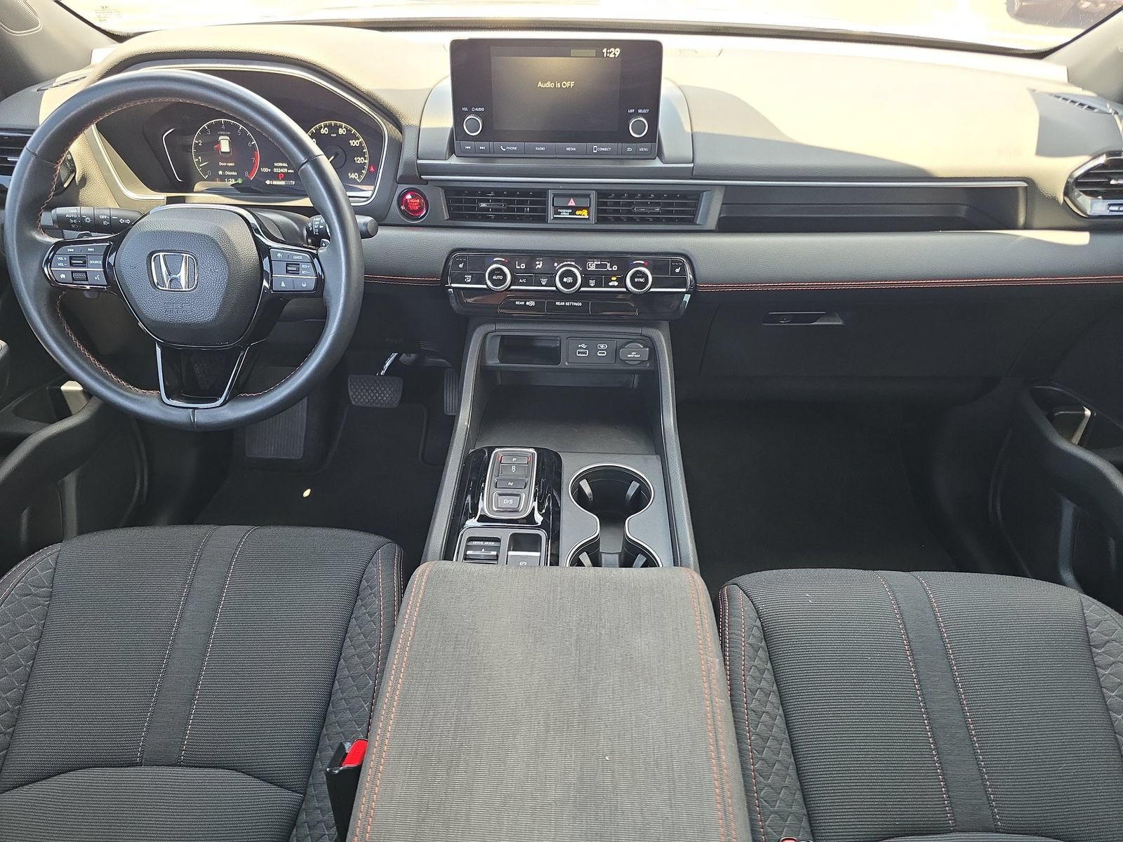 Certified 2025 Honda Pilot Sport image 9