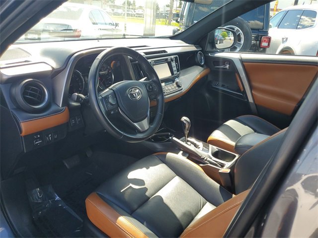 Used 2017 Toyota RAV4 SE image 15