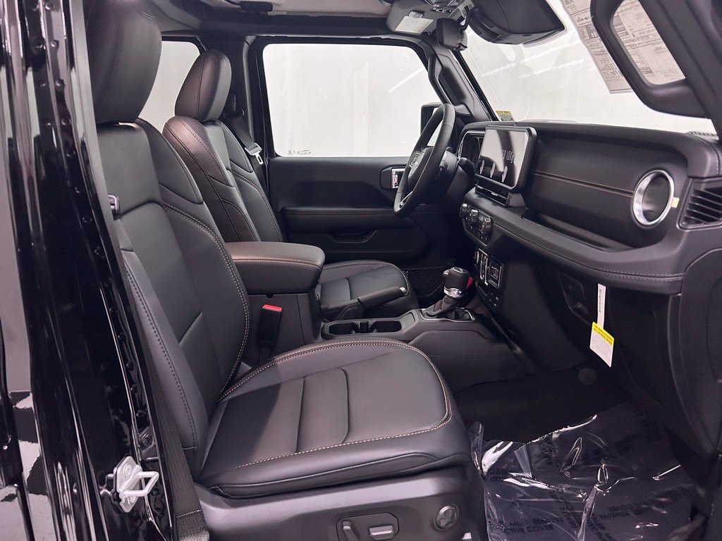 New 2026 Jeep Gladiator Sport AWD/4WD image 17