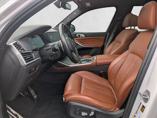 Used 2022 BMW X7 M50i image 17
