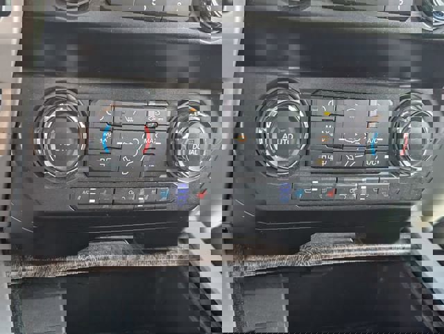 Used 2019 Ford F250 Lariat w/ Lariat Ultimate Package image 18