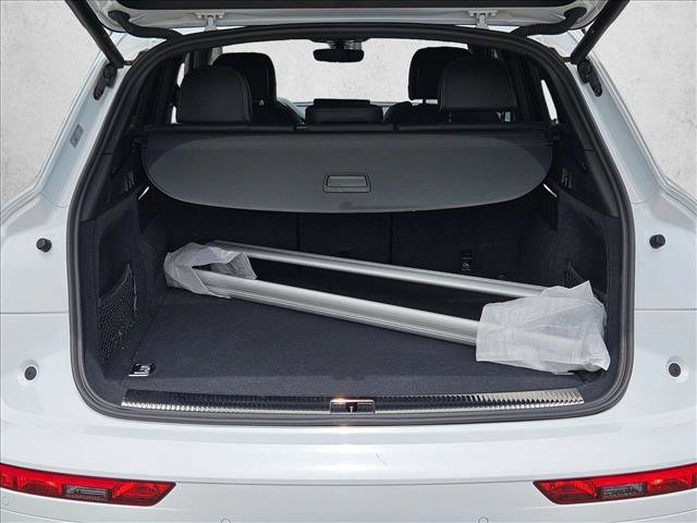 Certified 2025 Audi Q5 e Premium Plus w/ Premium Plus Package image 6