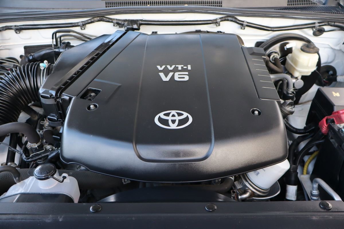 Used 2014 Toyota Tacoma PreRunner w/ TRD Off-Road Package image 39