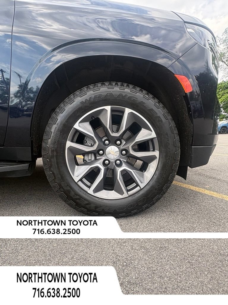 Used 2022 Chevrolet Tahoe LT w/ Luxury Package AWD/4WD image 23