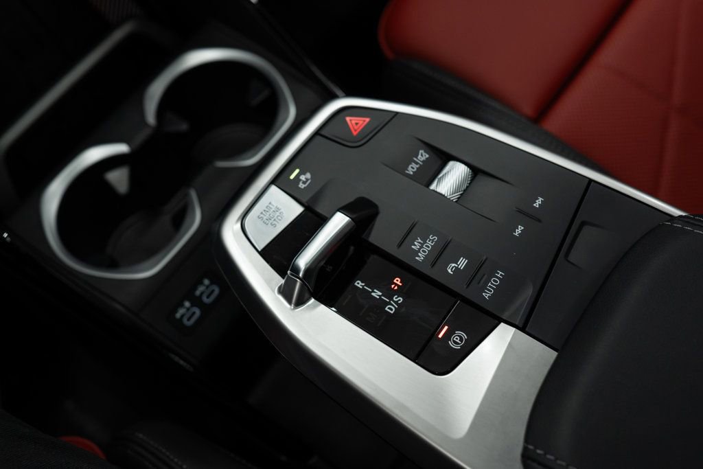 Used 2024 BMW X1 w/ M Sport Line w/ Premium Package image 21