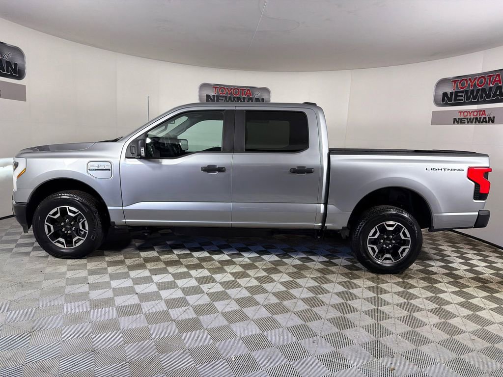 Used 2023 Ford F150 Lightning Pro w/ Tow Technology Package image 7