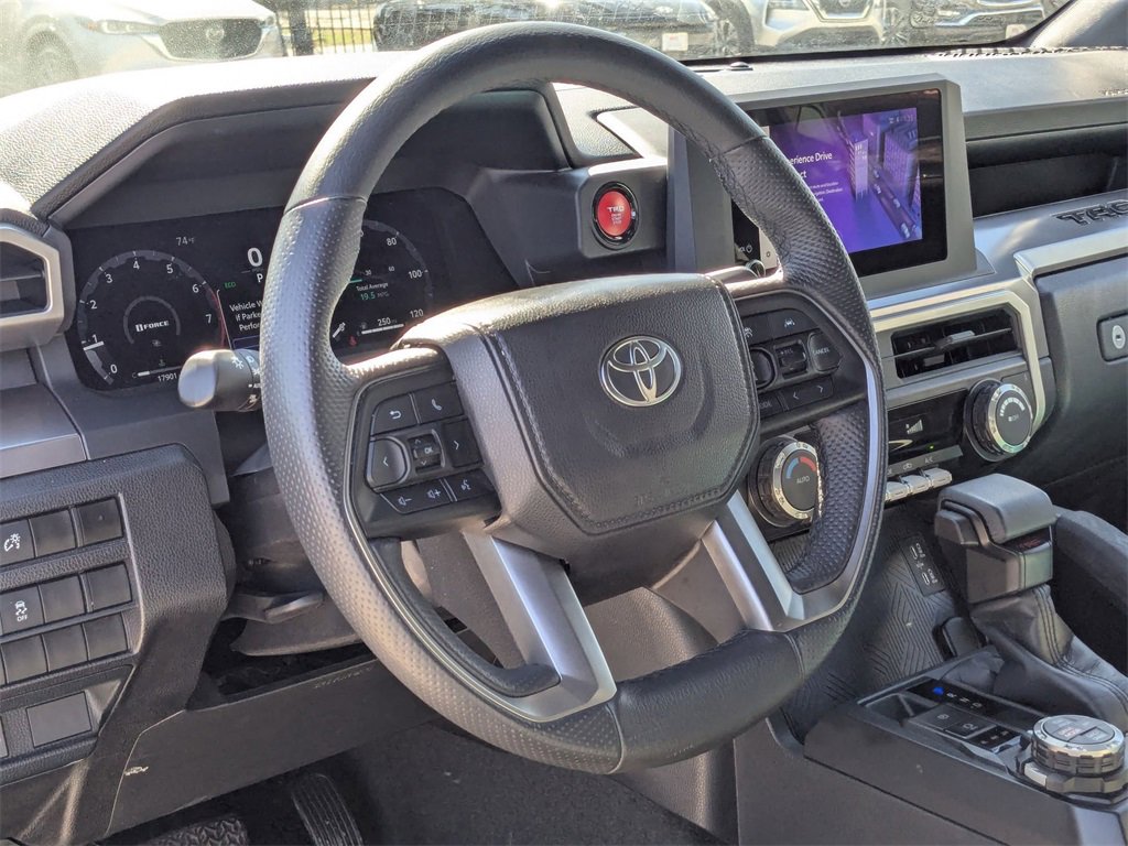 Used 2025 Toyota Tacoma TRD Off-Road image 15