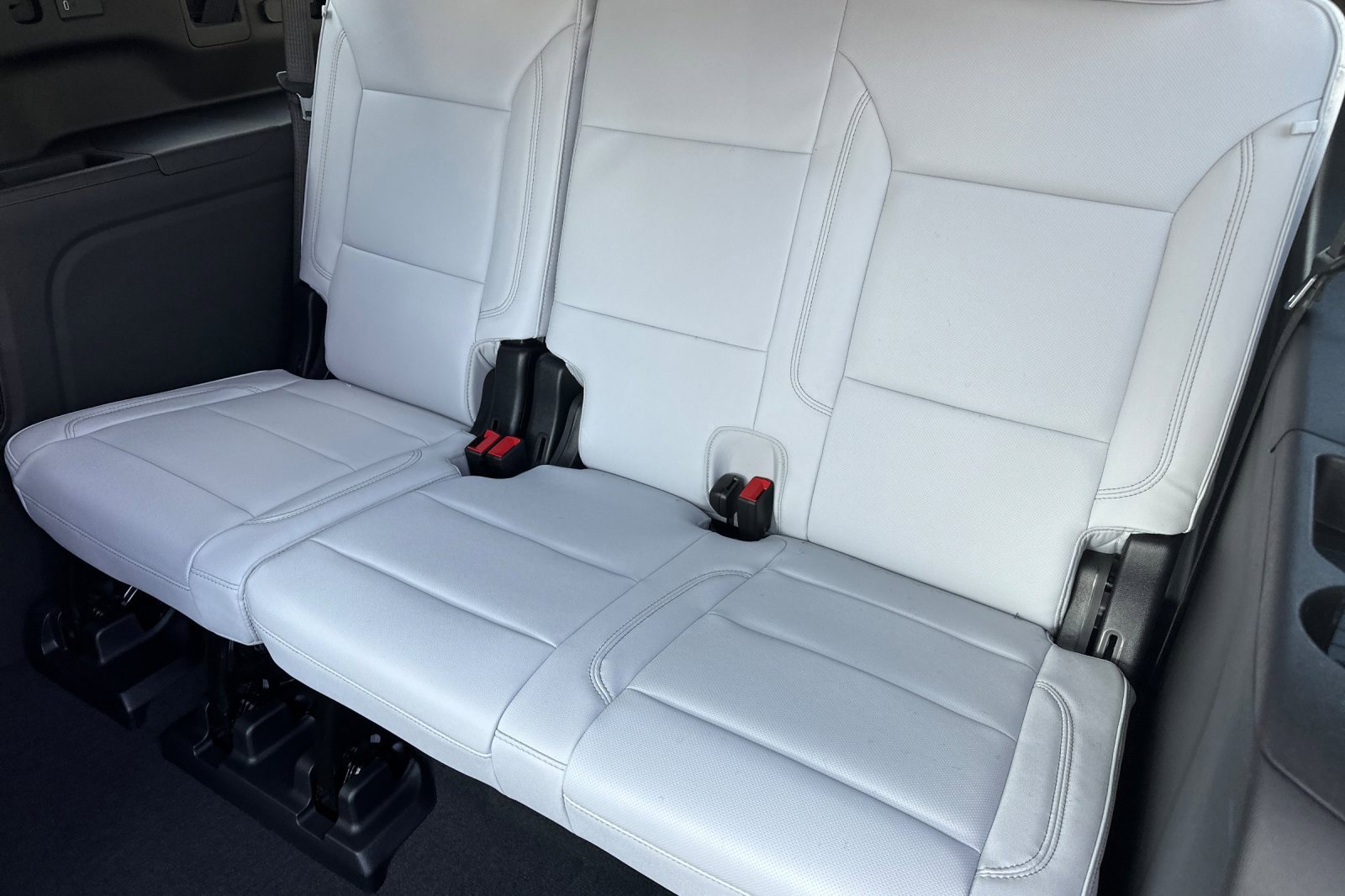 New 2026 Chevrolet Suburban Premier w/ Sun And Tow Package image 17