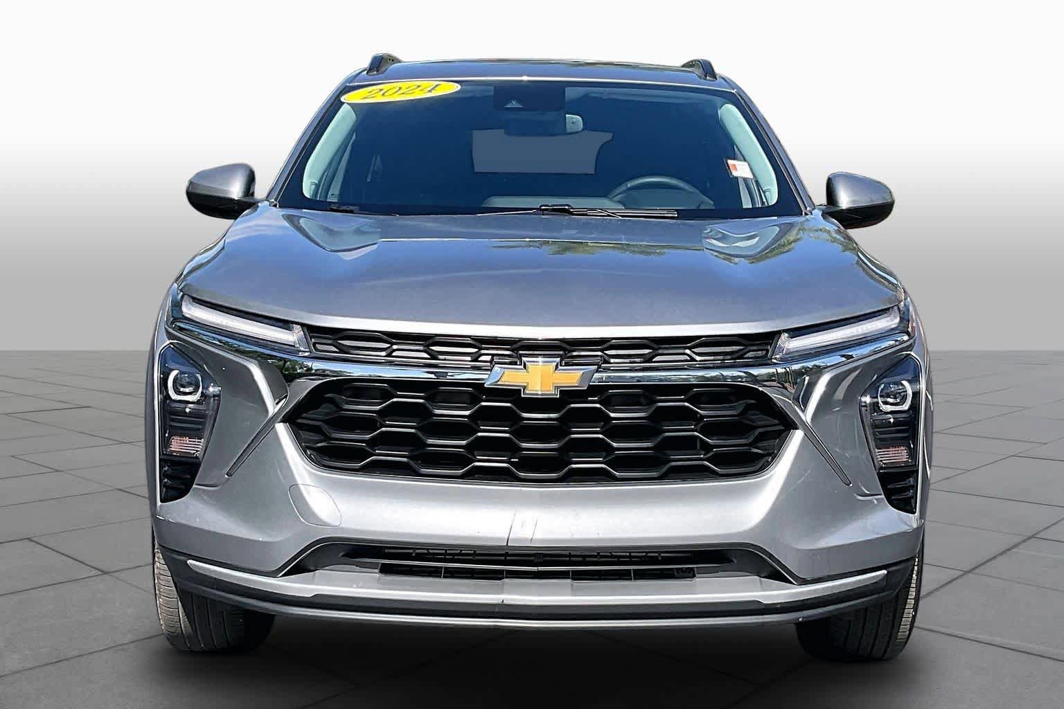Certified 2024 Chevrolet Trax LT w/ Driver Confidence Package FWD image 4