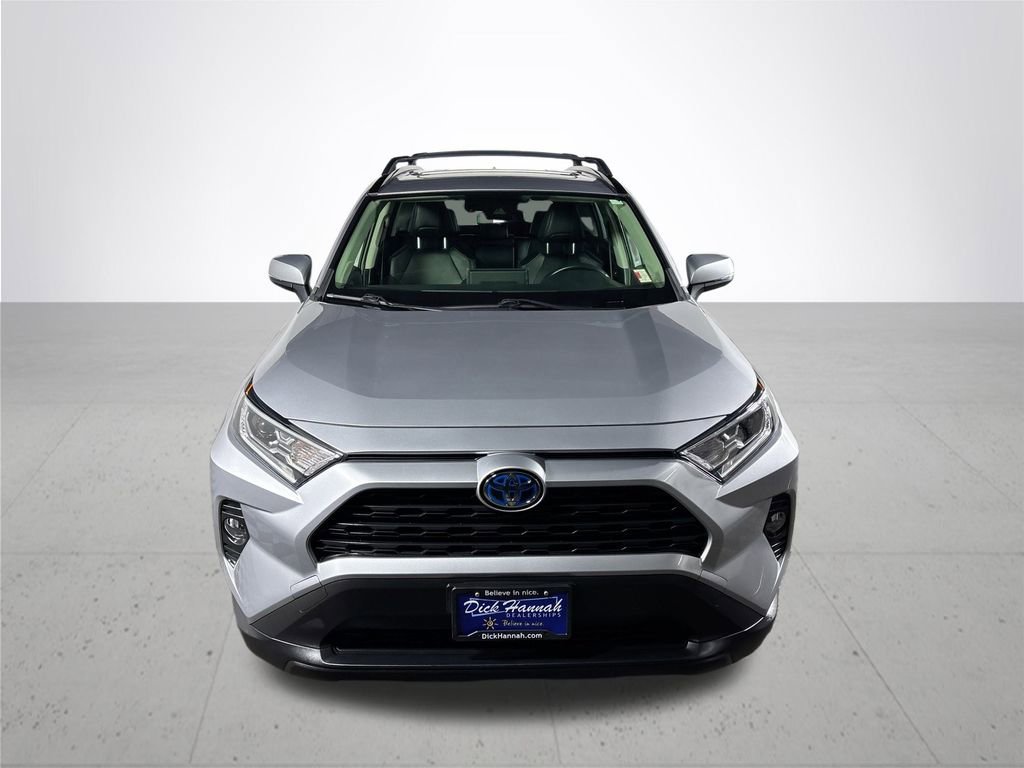 Used 2021 Toyota RAV4 XLE Premium image 3