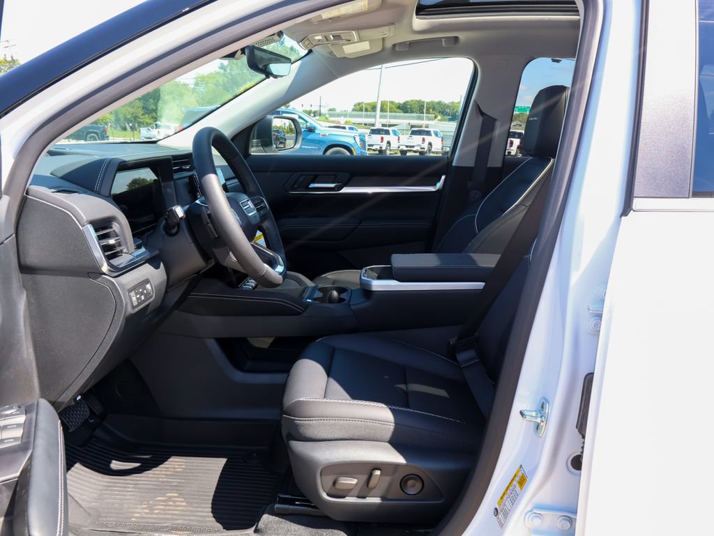 New 2027 GMC Terrain Denali w/ LPO, Floor Liner Package AWD/4WD image 8