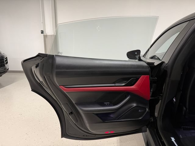 Certified 2022 Porsche Taycan AWD/4WD image 31