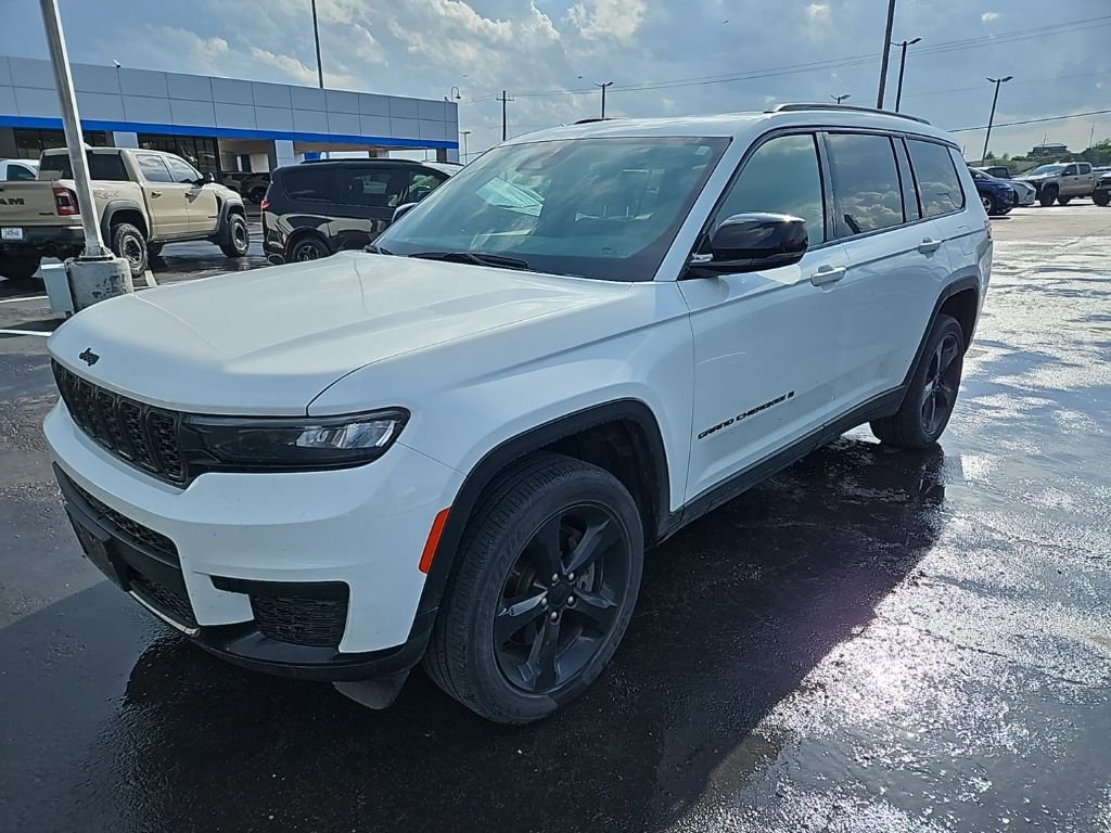 Used 2023 Jeep Grand Cherokee L Laredo AWD/4WD image 3