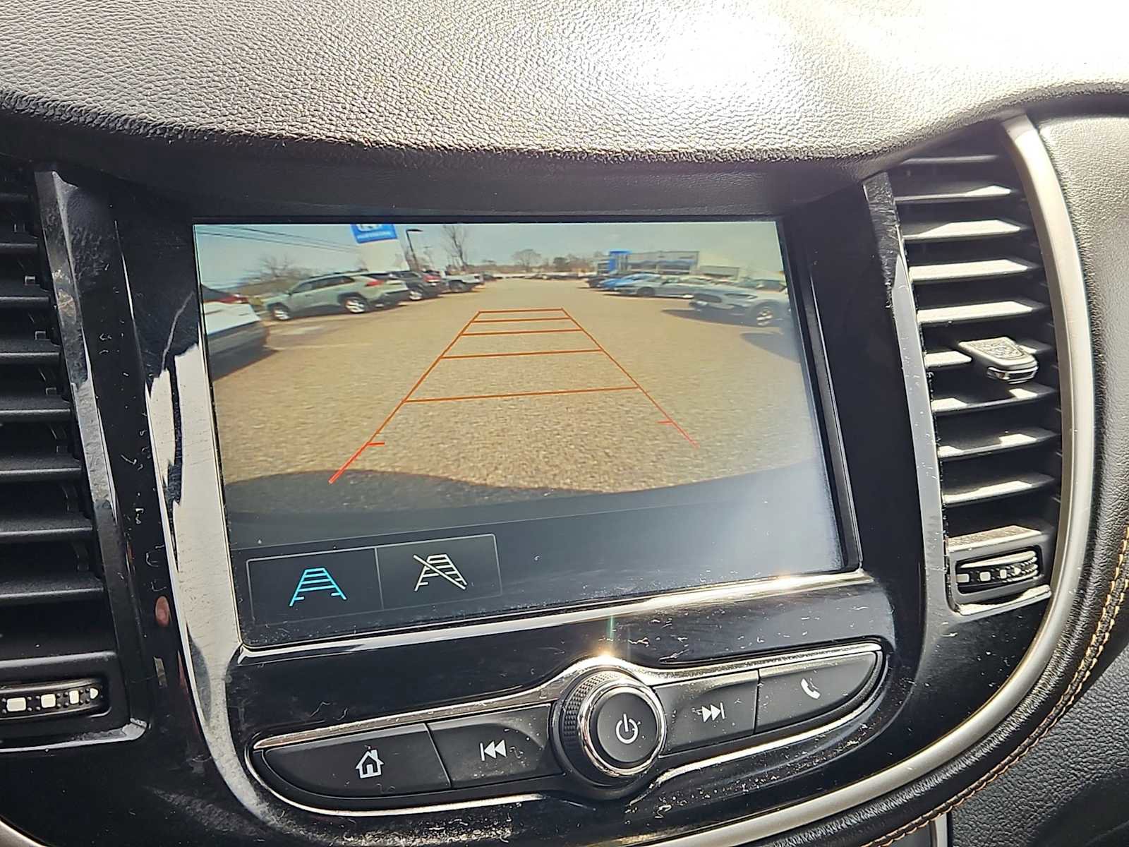 Used 2017 Chevrolet Trax LT w/ LT Convenience Package image 15