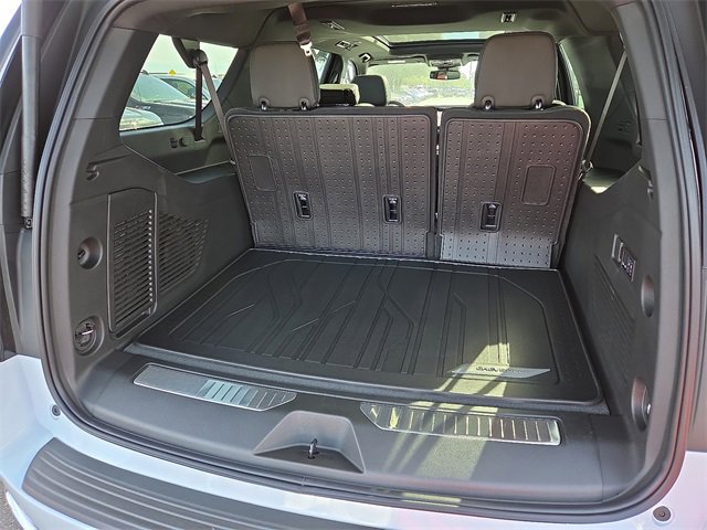 New 2026 Chevrolet Suburban Premier w/ Sun And Tow Package image 7