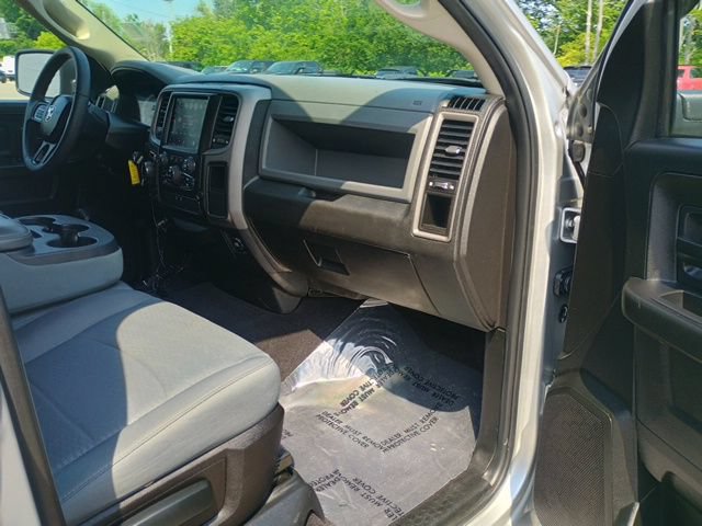 Used 2019 RAM 1500 Express w/ Express Value Package AWD/4WD image 14