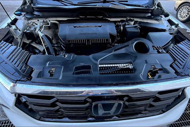 Used 2023 Honda Pilot Elite image 9