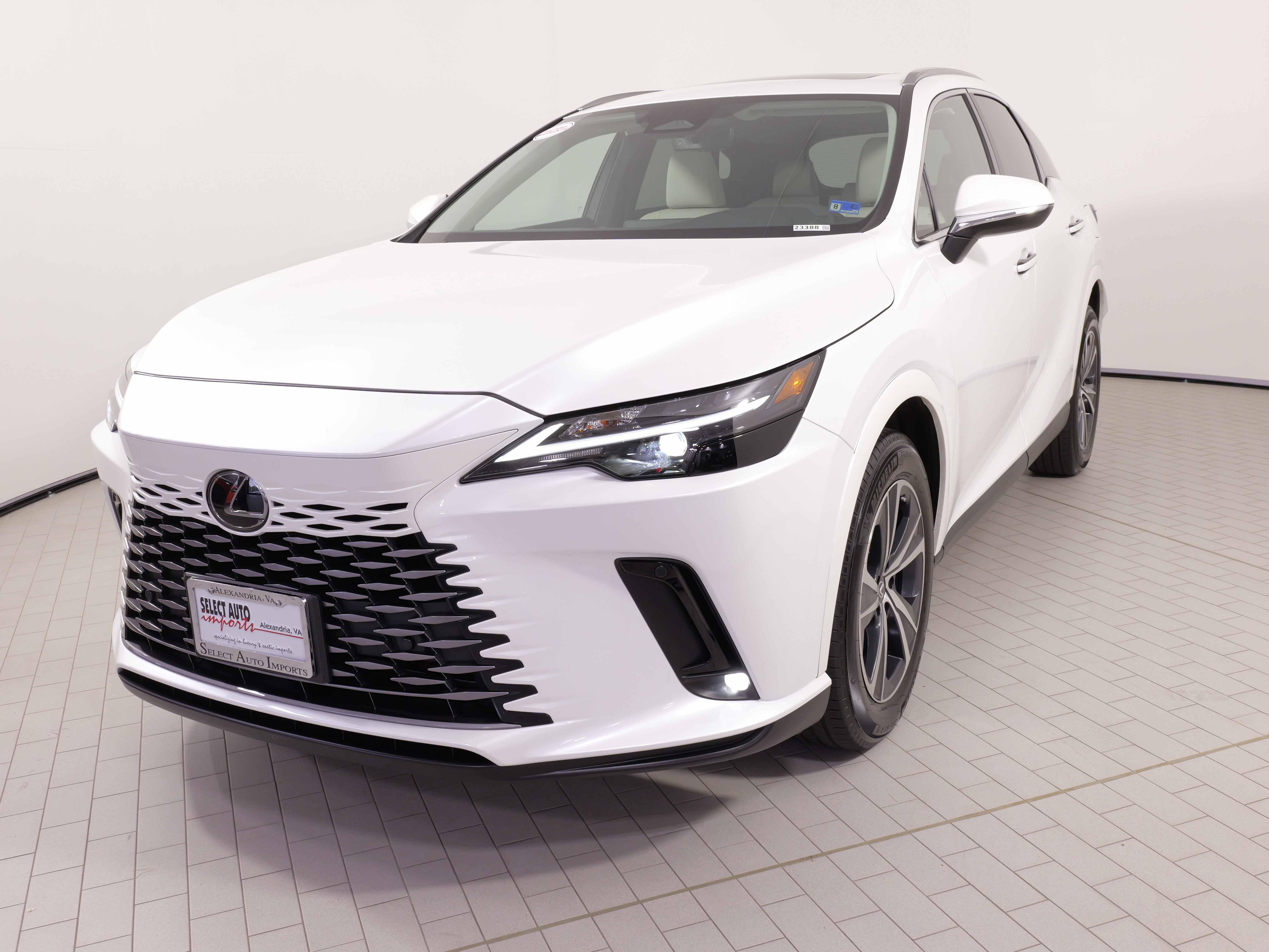Used 2024 Lexus RX 350 Premium w/ Cold Area Package AWD/4WD image 6