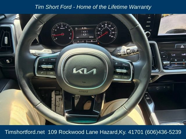 Used 2023 Kia Sorento S w/ Panoramic Sunroof Package AWD/4WD image 18