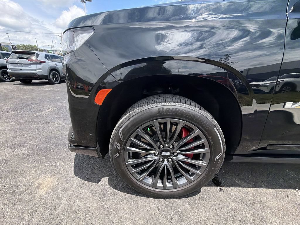 Used 2023 Cadillac Escalade V AWD/4WD image 10