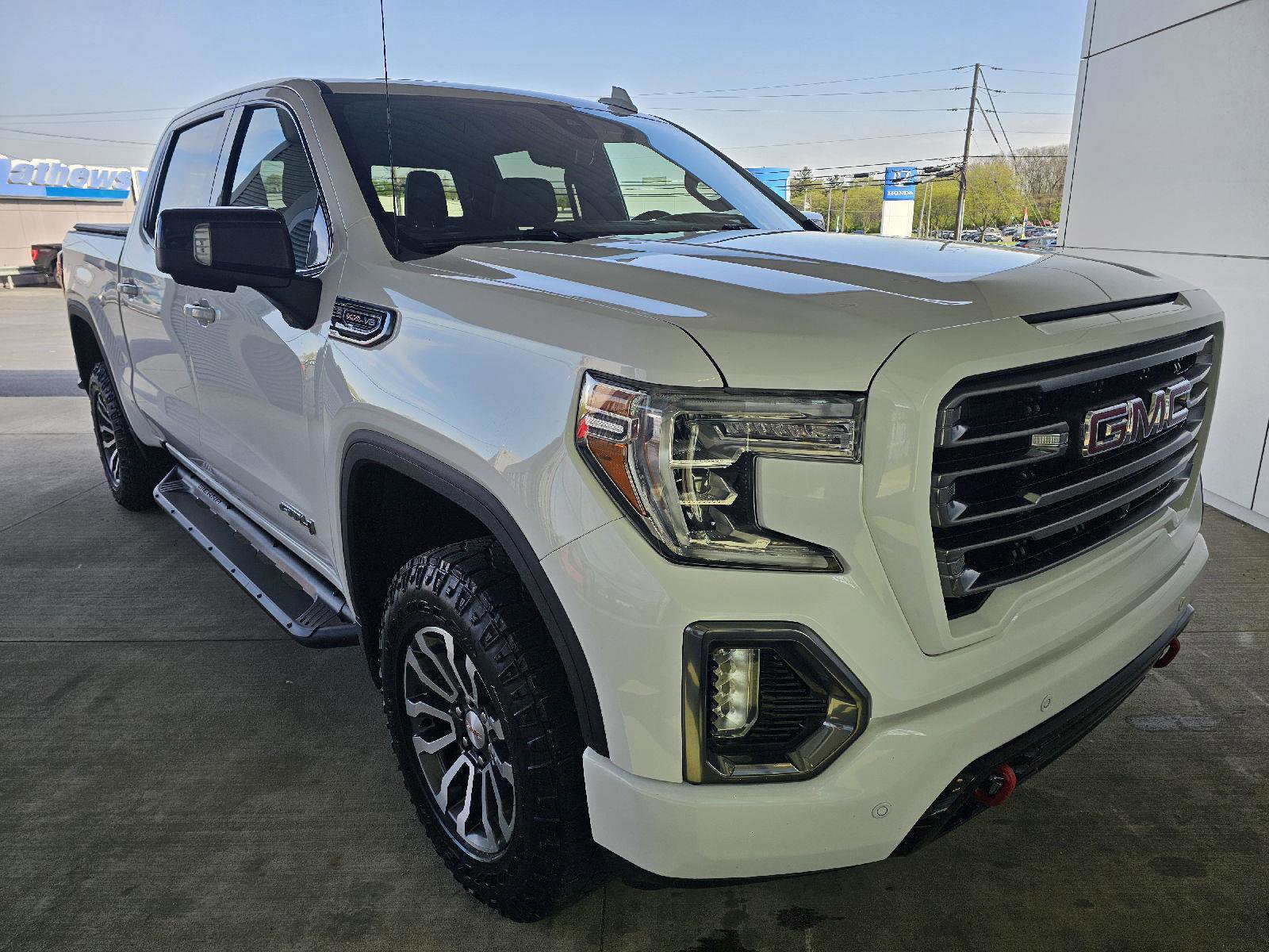 Used 2020 GMC Sierra 1500 AT4 w/ AT4 Premium Package AWD/4WD image 7