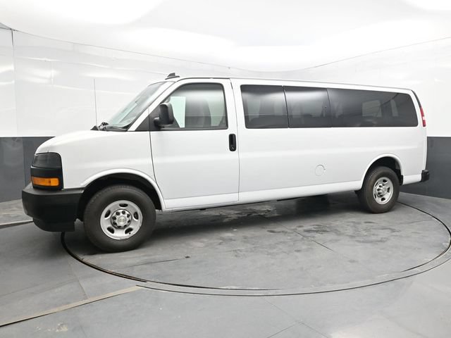 Used 2024 Chevrolet Express 3500 LS RWD image 3