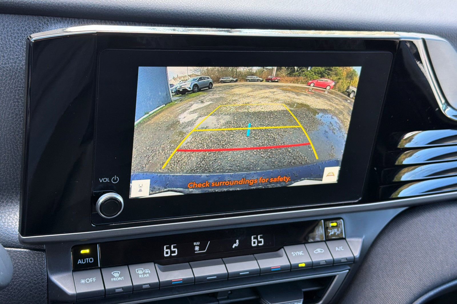 Used 2025 Toyota Camry LE image 15