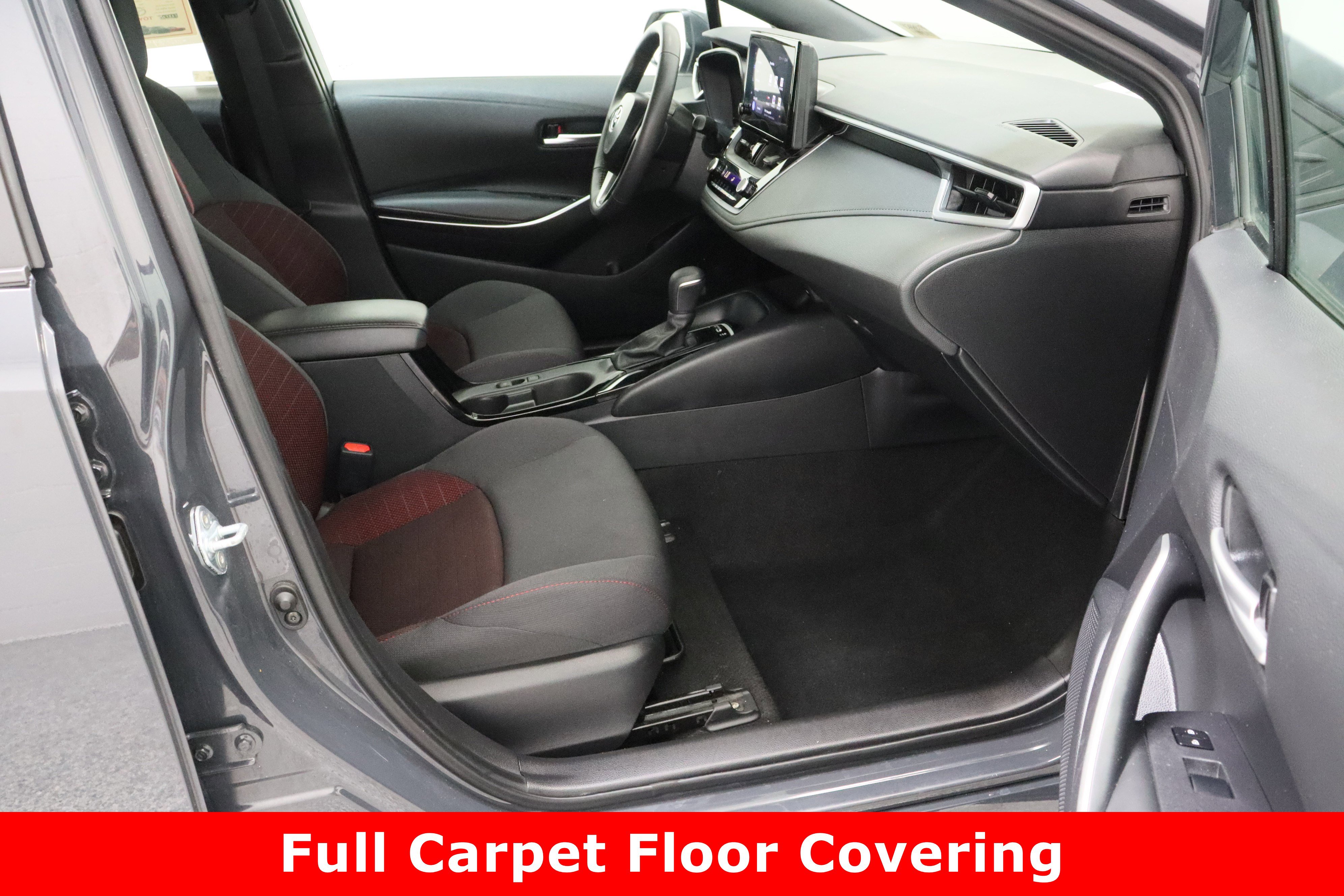 Used 2024 Toyota Corolla SE image 34