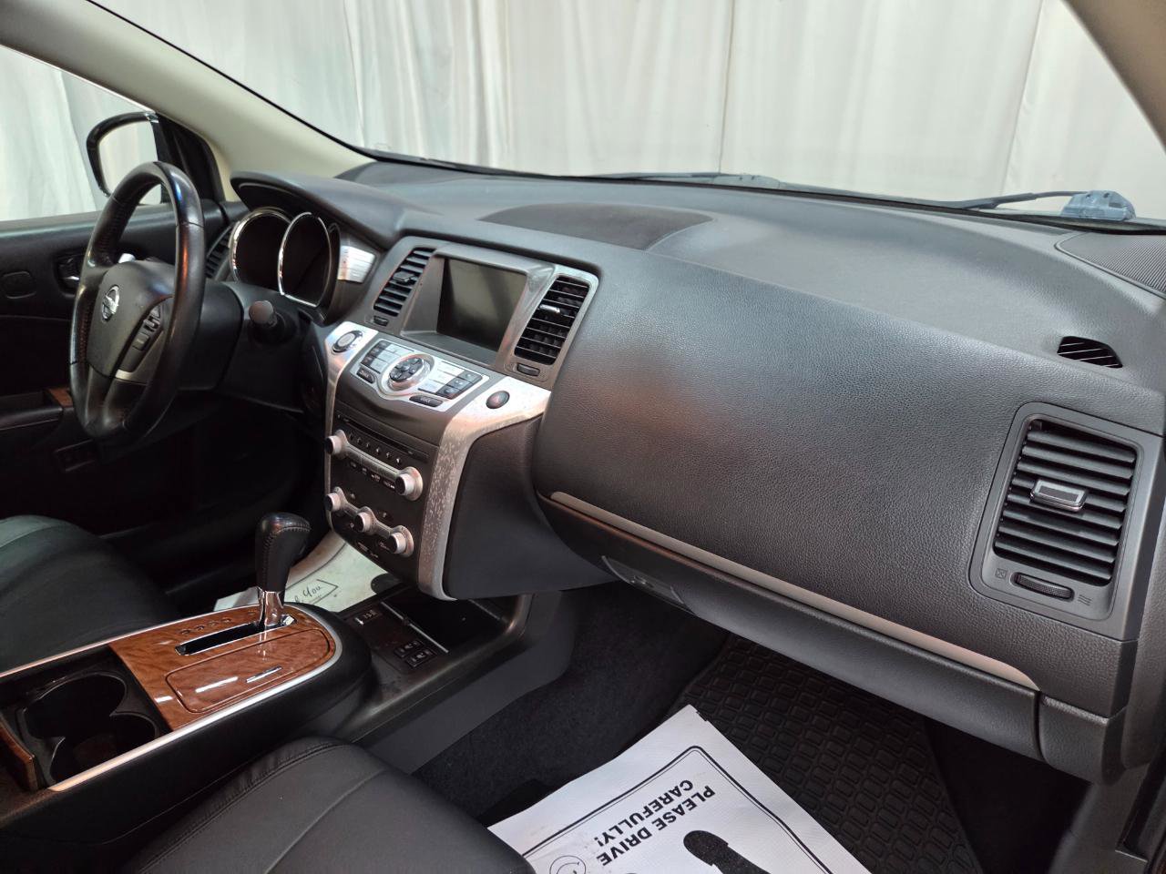 Used 2014 Nissan Murano CrossCabriolet w/ Navigation Package AWD/4WD image 14