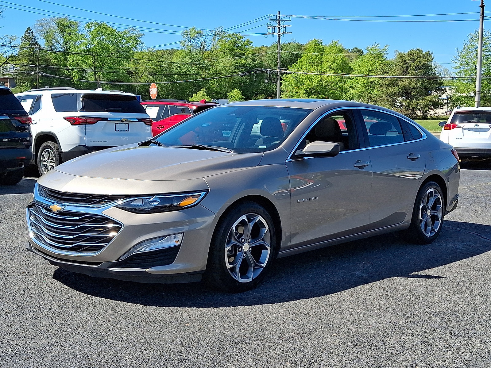 Used 2024 Chevrolet Malibu LT FWD image 3