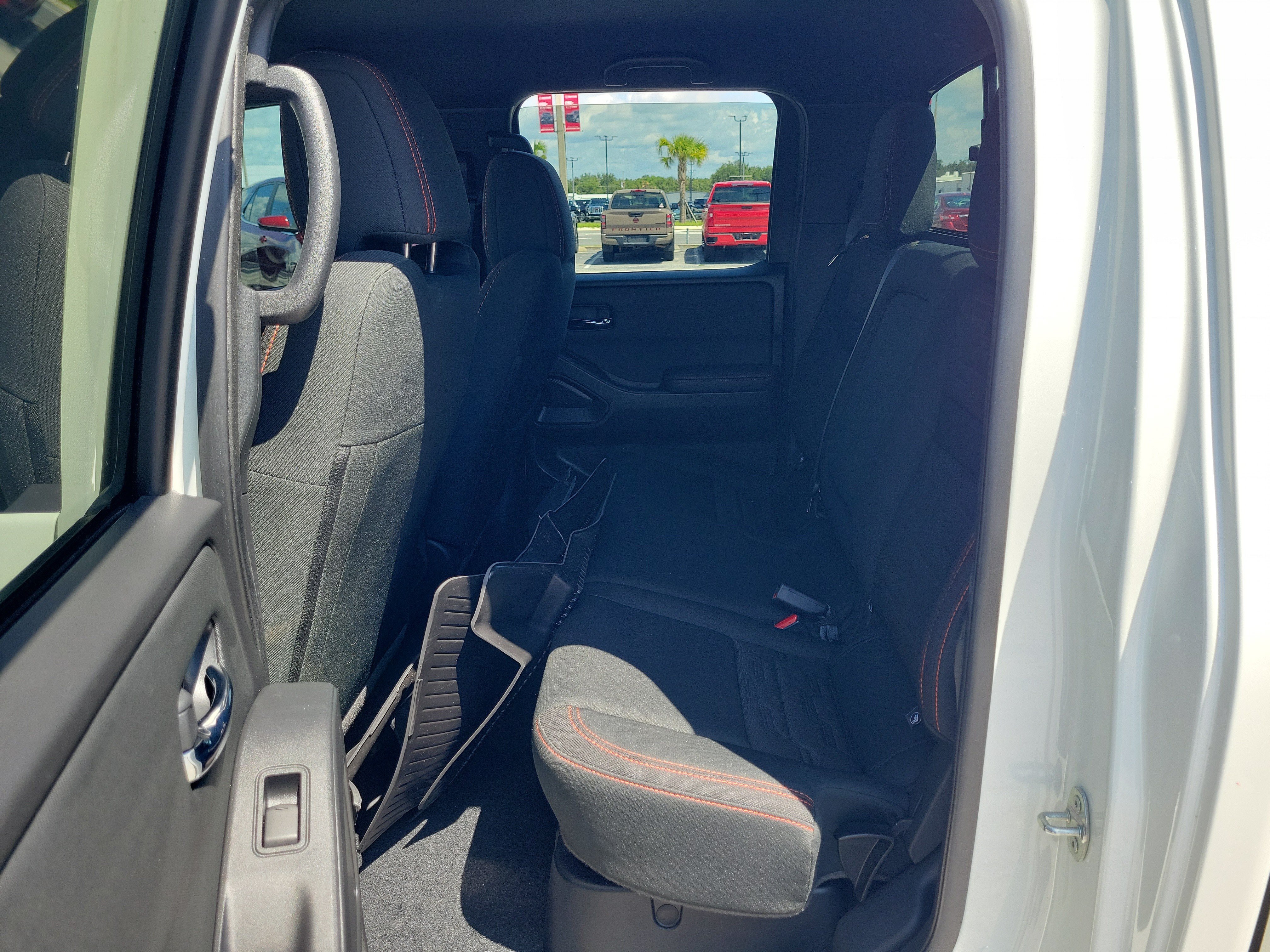 Certified 2024 Nissan Frontier PRO-4X w/ Technology Package AWD/4WD image 13