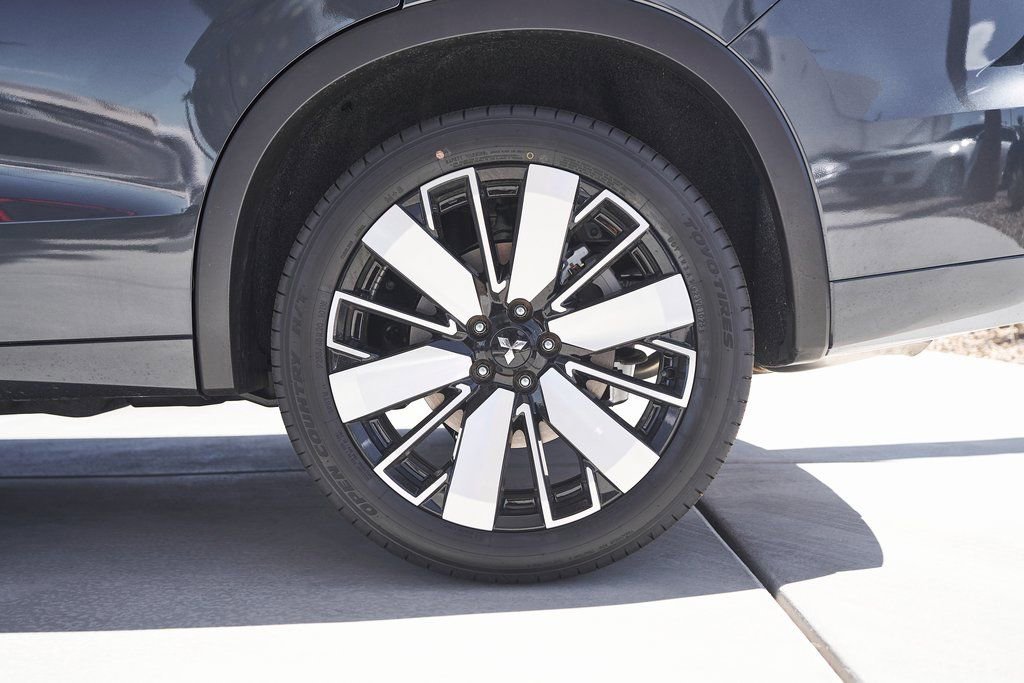 Used 2025 Mitsubishi Outlander SEL FWD image 8