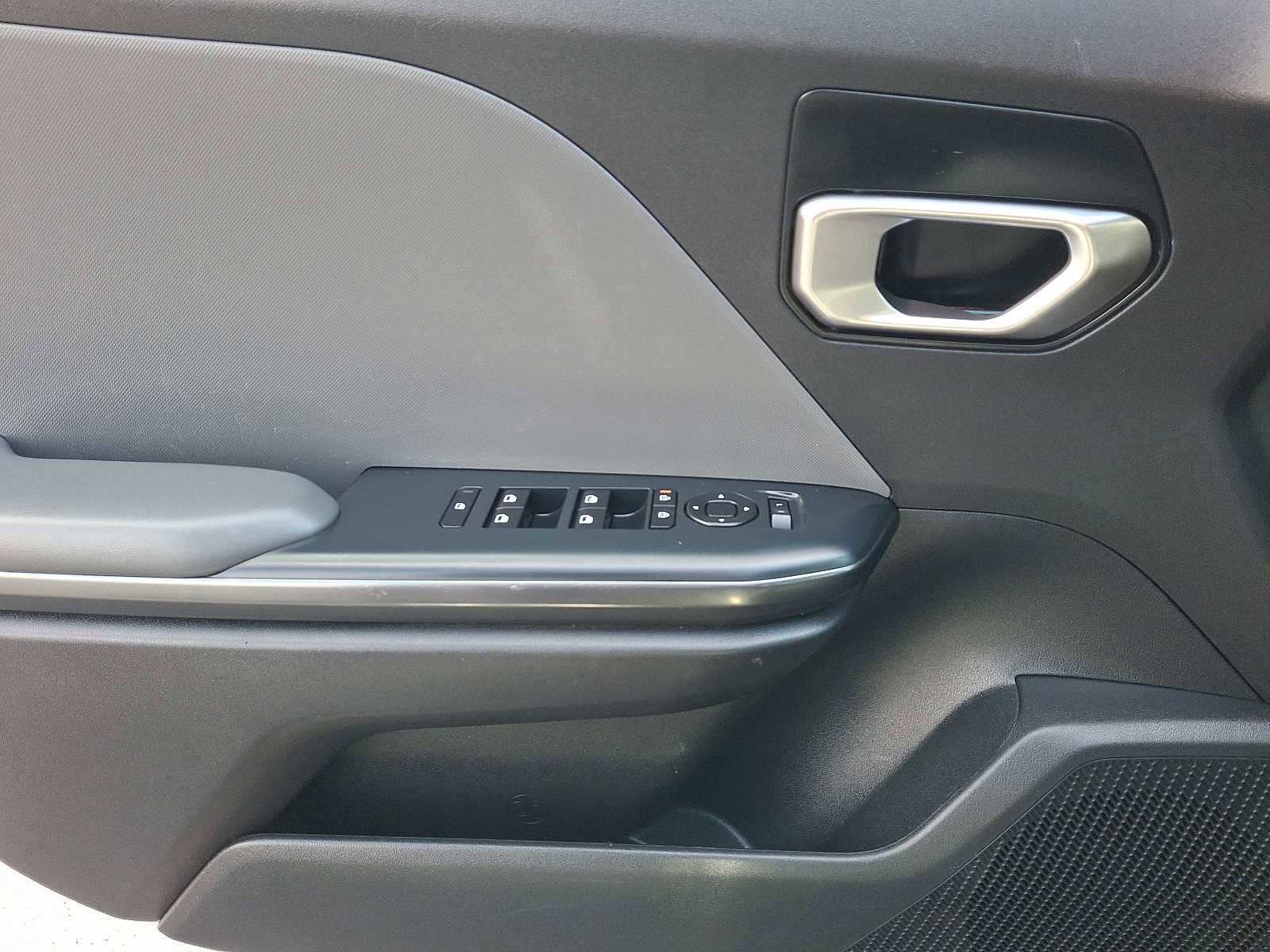 Used 2025 Kia K4 LXS image 12