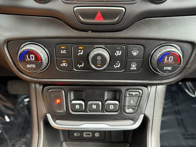 Used 2019 GMC Terrain SLT w/ Preferred Package AWD/4WD image 24