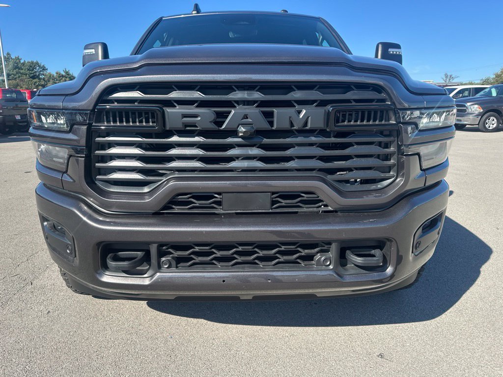 Used 2025 RAM 2500 Big Horn AWD/4WD image 2