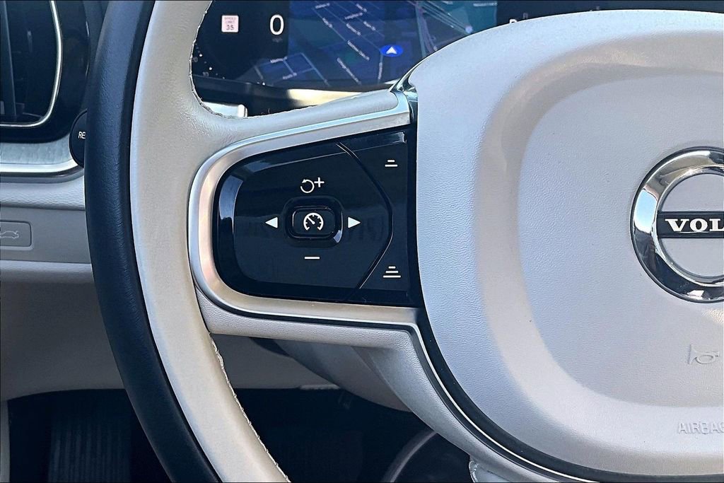 Used 2024 Volvo S60 B5 Plus image 26