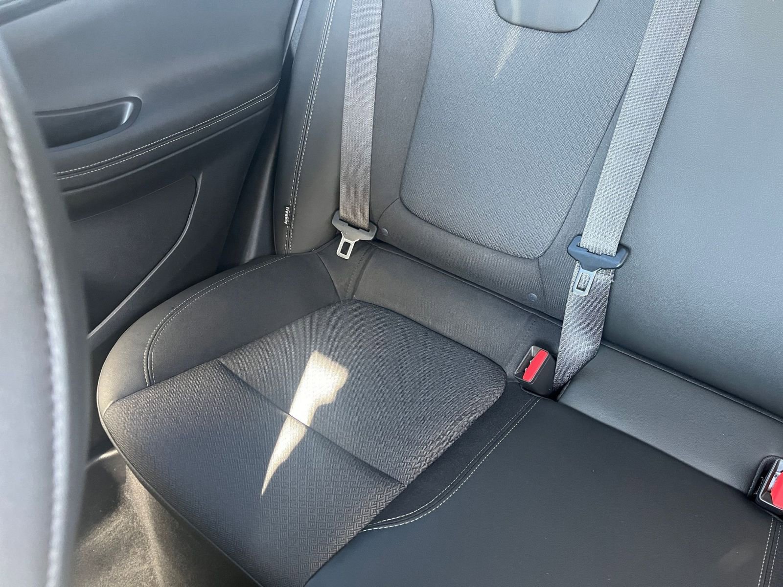 Used 2025 Buick Encore GX Preferred image 40