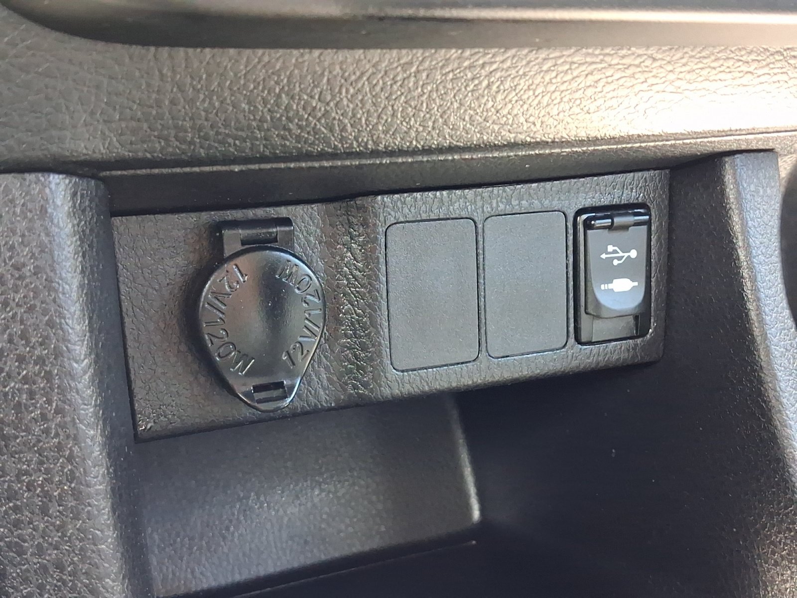 Used 2016 Toyota Corolla LE FWD image 18