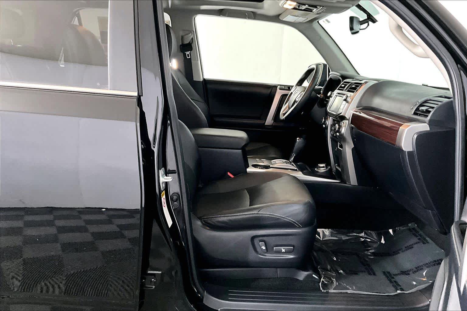 Used 2019 Toyota 4Runner Limited AWD/4WD image 8