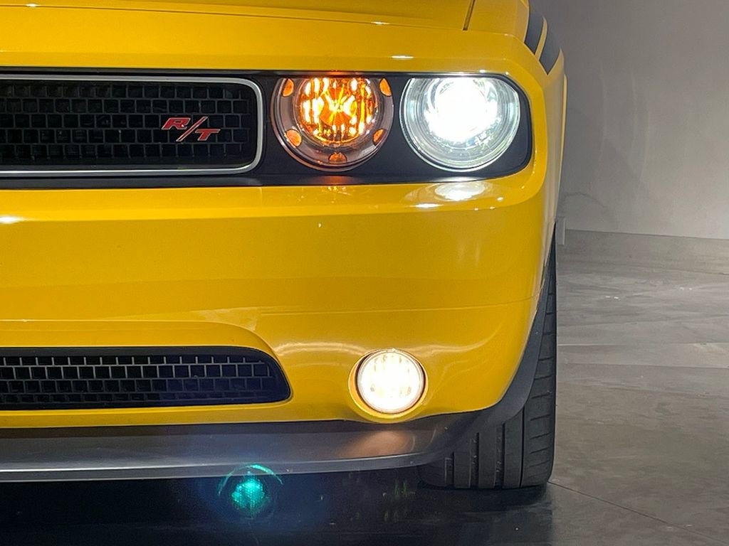 Used 2012 Dodge Challenger R/T RWD image 14