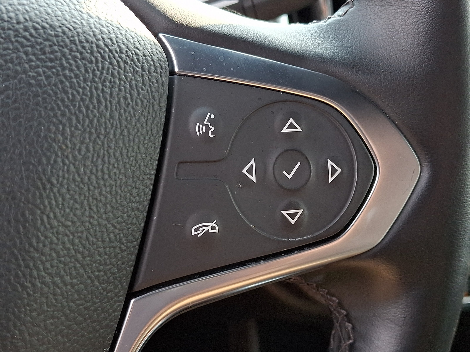 Certified 2023 Chevrolet Traverse Premier FWD image 24