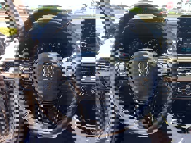 Certified 2025 Honda HR-V EX-L image 17