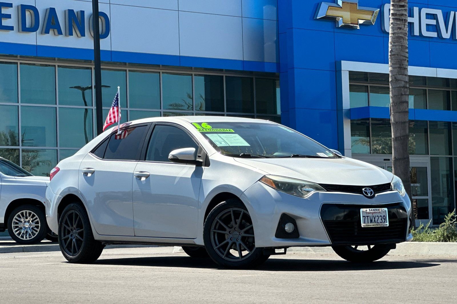Used 2016 Toyota Corolla S image 2