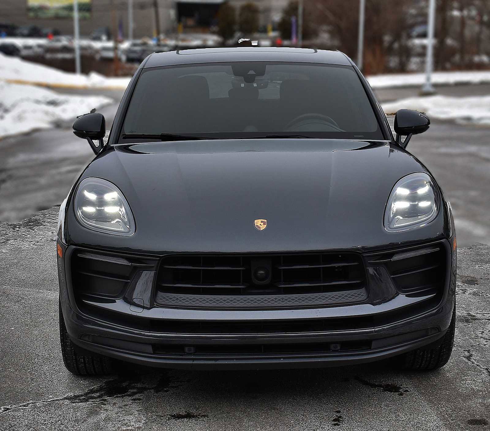 Used 2023 Porsche Macan T image 6
