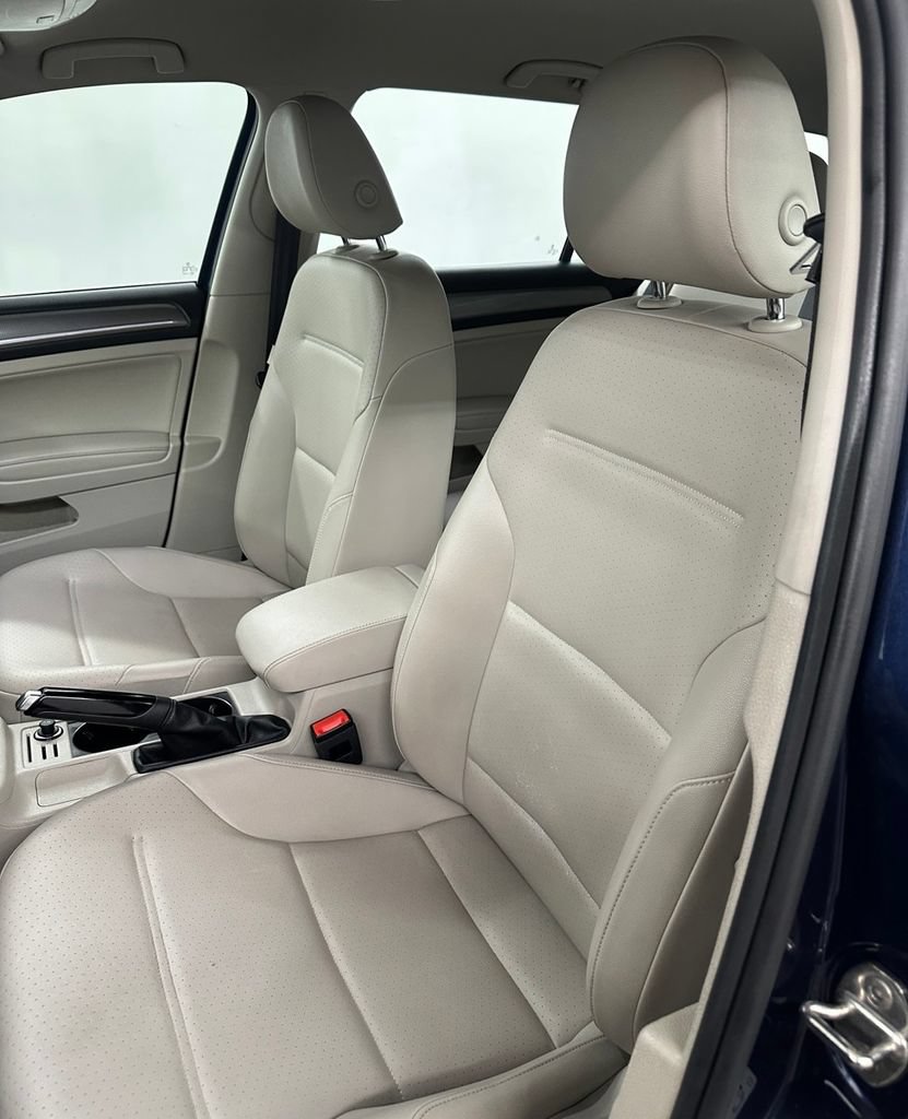 Used 2019 Volkswagen Golf Alltrack S AWD/4WD image 12