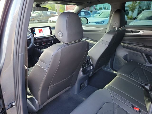 Certified 2025 Volkswagen Atlas Cross Sport SE FWD image 9